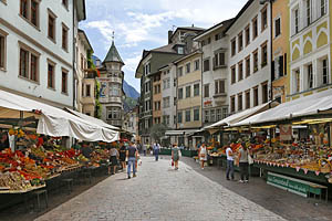 Bozen, Südtirol, Obstmarkt - [Nr.: bozen-obstmarkt-038.jpg] - © 2014 www.drescher.it