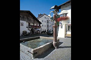 Burgeis bei Mals, Brunnen, Südtirol - [Nr.: burgeis-brunnen-004.jpg] - © 2000 www.drescher.it