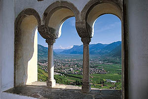 Schloss Tirol bei Meran - [Nr.: schloss-tirol-001.jpg] - © 1996 www.drescher.it