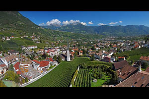 Luftaufnahme von Algund bei Meran - [Nr.: algund-luftaufnahme-02.jpg] - © 2010 www.drescher.it