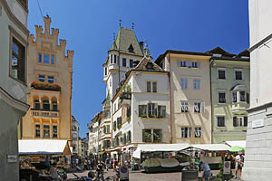 Bozen, Südtirol, Obstmarkt - [Nr.: bozen-obstmarkt-001.jpg] - © 2014 www.drescher.it