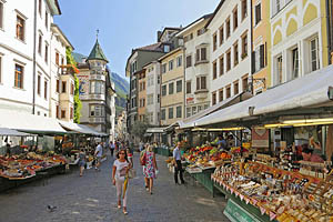 Bozen, Südtirol, Obstmarkt - [Nr.: bozen-obstmarkt-012.jpg] - © 2014 www.drescher.it