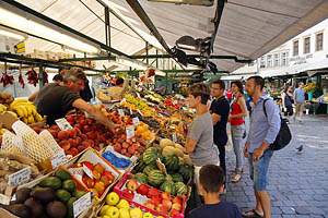 Bozen, Südtirol, Obstmarkt - [Nr.: bozen-obstmarkt-014.jpg] - © 2014 www.drescher.it