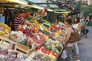 Bozen, Südtirol, Obstmarkt - [Nr.: bozen-obstmarkt-018.jpg] - © 2014 www.drescher.it