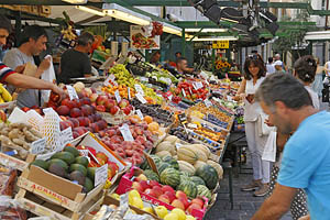 Bozen, Südtirol, Obstmarkt - [Nr.: bozen-obstmarkt-019.jpg] - © 2014 www.drescher.it