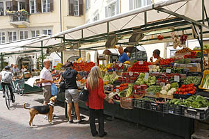 Bozen, Südtirol, Obstmarkt - [Nr.: bozen-obstmarkt-028.jpg] - © 2014 www.drescher.it