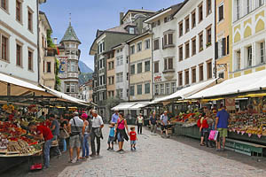 Bozen, Südtirol, Obstmarkt - [Nr.: bozen-obstmarkt-035.jpg] - © 2014 www.drescher.it
