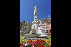 Bozen, Südtirol, Waltherplatz - [Nr.: bozen-waltherplatz-001.jpg] - © 2014 www.drescher.it