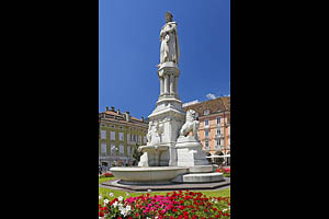 Bozen, Südtirol, Waltherplatz - [Nr.: bozen-waltherplatz-002.jpg] - © 2014 www.drescher.it