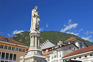 Bozen, Südtirol, Waltherplatz - [Nr.: bozen-waltherplatz-014.jpg] - © 2014 www.drescher.it