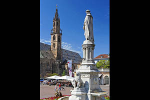 Bozen, Südtirol, Waltherplatz - [Nr.: bozen-waltherplatz-039.jpg] - © 2014 www.drescher.it