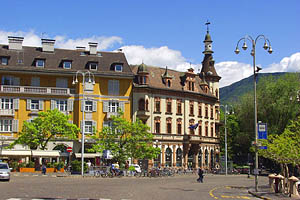 Bozen, Südtirol, Waltherplatz - [Nr.: bozen-waltherplatz-042.jpg] - © 2004 www.drescher.it