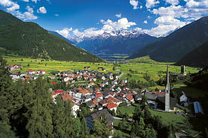 Burgeis bei Mals, Vinschgau - [Nr.: burgeis-001.jpg] - © 1995 www.drescher.it