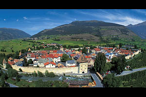 Luftaufnahme von Glurns im Vinschgau - [Nr.: glurns-luftaufnahme-006.jpg] - © 1995 www.drescher.it