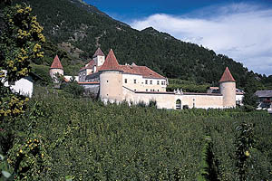 Schloss Goldrain in Südtirol - [Nr.: goldrain-schloss-002.jpg] - © 1999 www.drescher.it