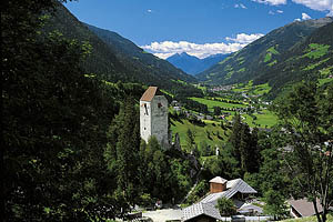 Jaufenburg bei St. Leonhard - [Nr.: jaufenburg-st-leonhard-001.jpg] - © 2010 www.drescher.it