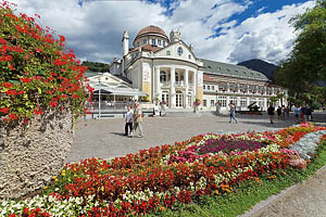 Meran Kurhaus, Blumenbeet - [Nr.: meran-kurhaus-008.jpg] - © 2013 www.drescher.it