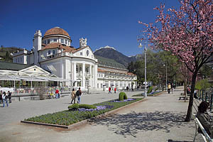 Meran Kurhaus im Frühling - [Nr.: meran-kurhaus-011.jpg] - © 2007 www.drescher.it