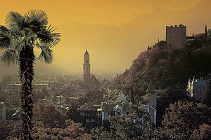 Meran Sonnenuntergang - [Nr.: meran-sonnenuntergang-001.jpg] - © 2003 www.drescher.it