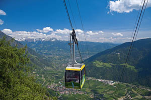 Partschins, Seilbahn Unterstell - [Nr.: partschins-seilbahn-unterstell-001.jpg] - © 2009 www.drescher.it