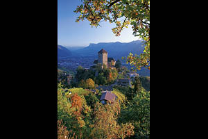 Schloss Tirol bei Meran - [Nr.: schloss-tirol-006.jpg] - © 2005 www.drescher.it