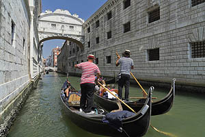 Venedig, Seufzerbrücke, Gondeln - [Nr.: venedig-020.jpg] - © 2017 www.drescher.it